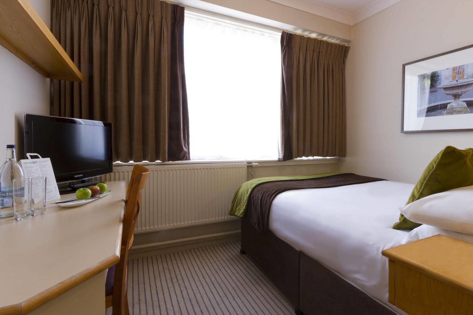 Harben House Hotel Newport Pagnell Exterior foto